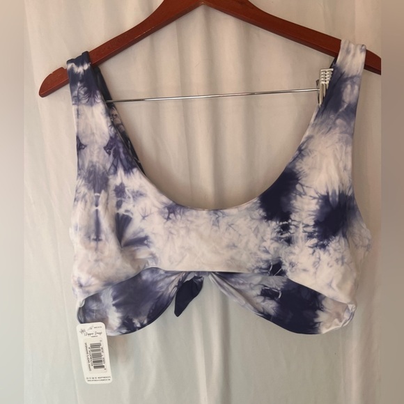 NWT Dippin Daisy plus size blue tie dye bikini set, 2X, 3X - Picture 11 of 13